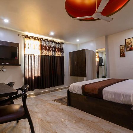 Hotel The Amour Dx Near Igi Airport Delhi Ню Делхи Екстериор снимка