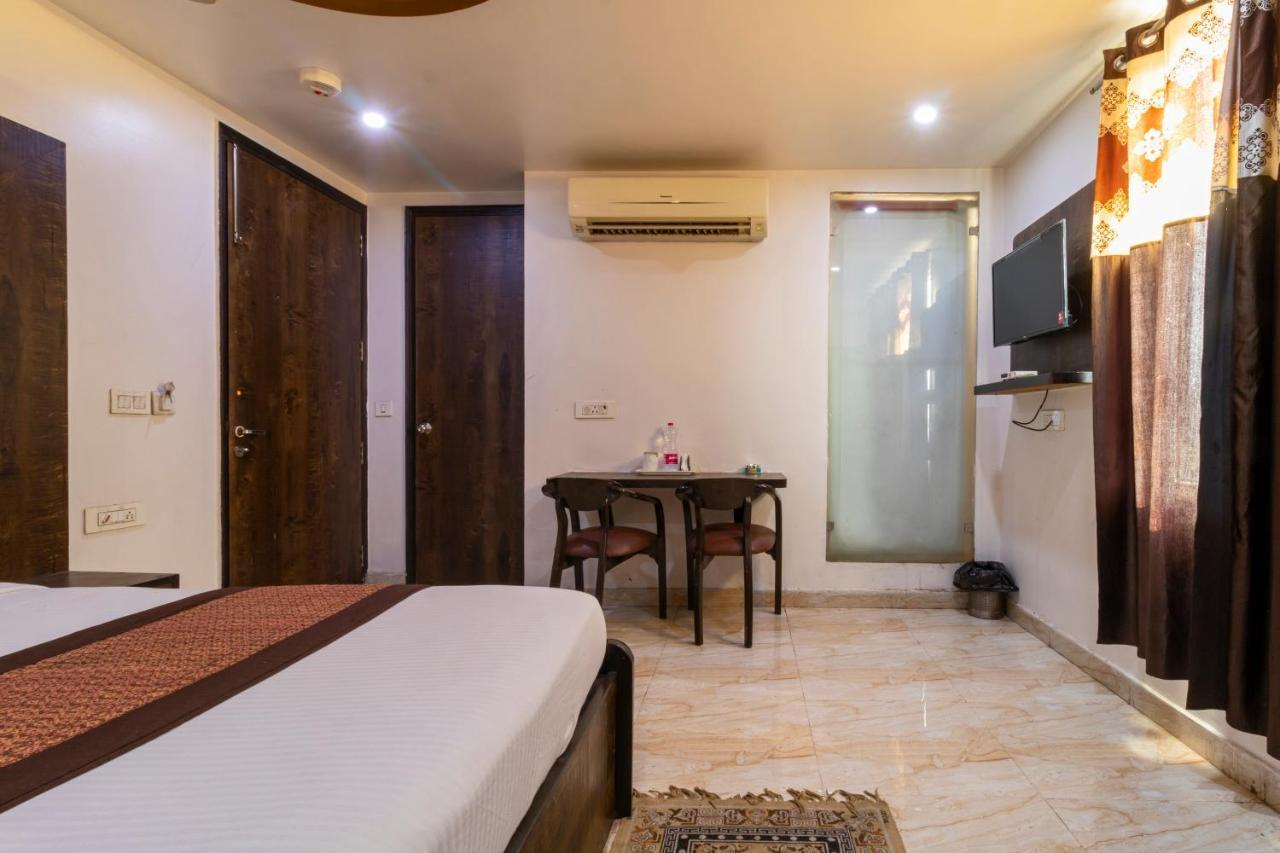 Hotel The Amour Dx Near Igi Airport Delhi Ню Делхи Екстериор снимка
